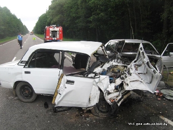 Три автомобиля столкнулись в Гомельской области