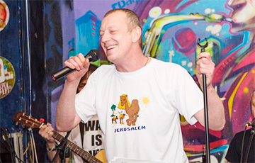 Александр Куллинкович дал пивной концерт в знаменитом клубе «Граффити»