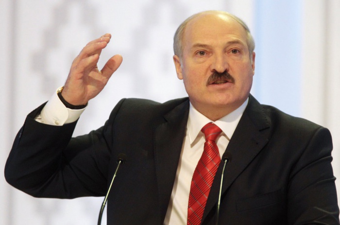 Лукашенко отказался от радиовыступления в качестве кандидата в президенты