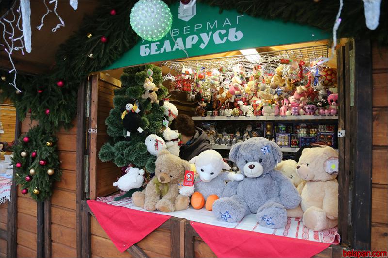 В Минске начали работу рождественские ярмарки