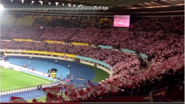 На матче с РФ трибуны австрийского стадиона раскрасили в цвета флага Украины
