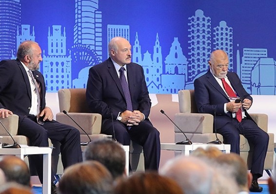Лукашенко заявил об опасном градусе недоверия между Россией и Западом