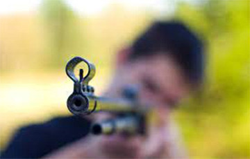 В Пинске мужчина из пневматической винтовки расстрелял своих гостей