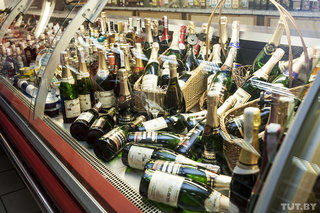 МВД оценивает нелегальный рынок алкоголя в 28 тысяч литров год