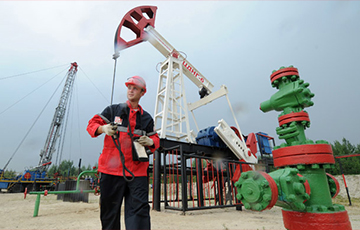 Bloomberg: Нефтегазовая отрасль РФ столкнулась с кадровыми проблемами