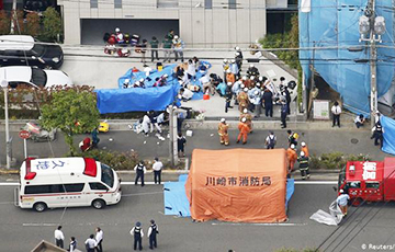 В Японии мужчина с ножом напал на группу школьниц