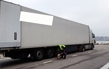 Двух нелегалов, попавших в ЕС из Беларуси, нашли под прицепом грузовика в Хельсинки