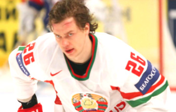 Андрей Стась признан лучшим хоккеистом сезона в Беларуси