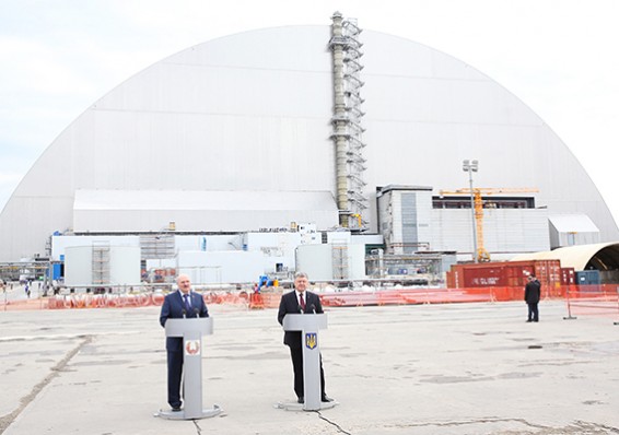 Лукашенко и Порошенко вместе заявили о необходимости продолжения работ по ликвидации аварии на ЧАЭС
