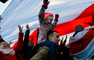 Жители Жодино вышли на вечерний протест