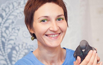 Эколог 12 часов освобождала птицу из ловушки в минском метро