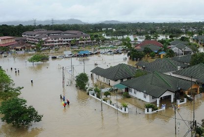 В Малайзии из-за наводнения эвакуированы 100 тысяч человек