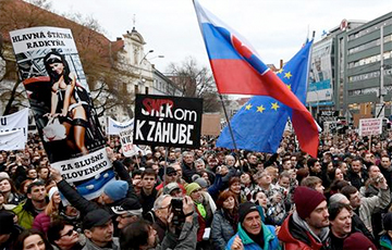 В Словакии прошли массовые акции против коррупции
