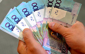 В Беларуси впервые нашли поддельную 100-рублевую банкноту