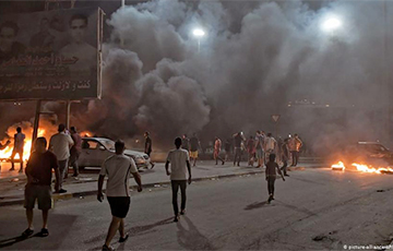 Правительство на востоке Ливии просит об отставке на фоне протестов