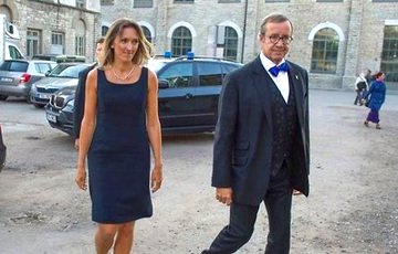Президент Эстонии нашел жену в Минобороны Латвии
