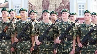 В Беларуси будут освобождены от призыва на военную службу, службу в резерве многодетные отцы