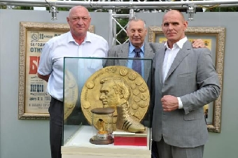 Центр борьбы имени Александра Медведя откроется в честь 75-летия легендарного спортсмена