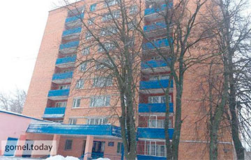 В Гомеле из-за смены собственника жильцов общежития выселяют на улицу