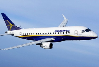 Новый самолет "Белавиа" Embraer-175 вылетел в первый рейс на Амстердам