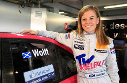Женщина впервые за 20 лет примет участие в «Формуле 1»