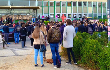 Во Франции студенты заблокировали университет