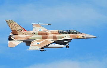 Израильская авиация нанесла удар по порту Латакия в Сирии