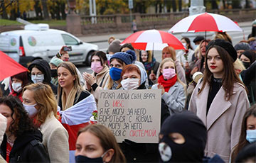 На Марше в Минске потроллили бандита Карпенкова, Качанову и другие силы зла