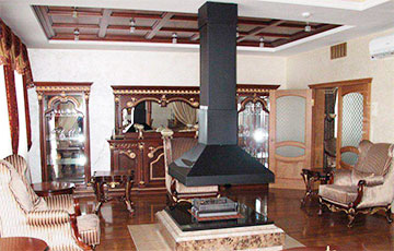 Фотофакт: Резиденция Лукашенко, которую он называет «обычным деревянным домом»