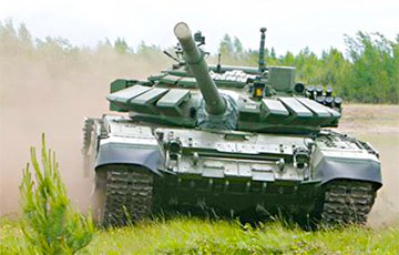 Россия разместит в Беларуси свои танки и другую технику