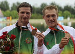 Махнев и Петрушенко выиграли серебро