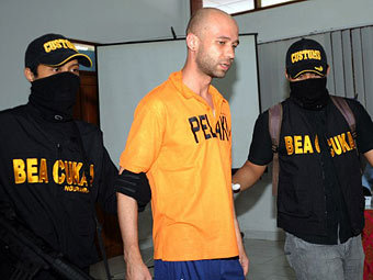 На Бали россиянина за контрабанду наркотиков приговорили к восьми годам