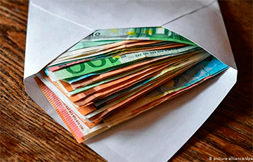 В Германии правительство взяло на контроль десятки банков, подозреваемых в отмывании денег