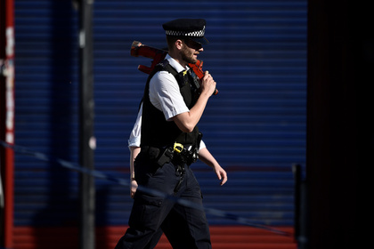 В Лондоне мужчина с рожком для обуви напал на людей около мечети