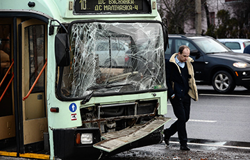В Минске троллейбус въехал в автобус