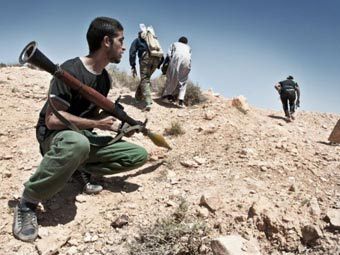 Ливийские повстанцы начали наступление на Брегу