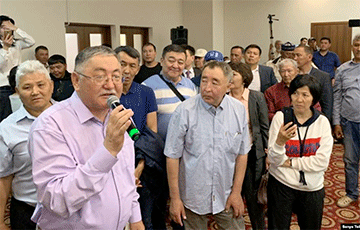 Назарбаев, бойкот выборам, земельный вопрос: что обсуждали на «курултае»?
