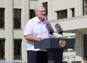 Лукашенко рассказал о 90-х, новом правительстве и жестокости ОМОНа