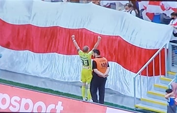 Что известно о футболисте БАТЭ, который отпраздновал гол под бело-красно-белым флагом