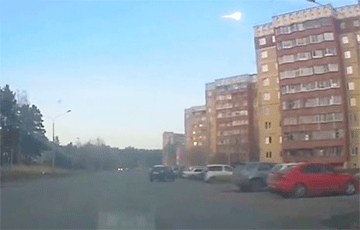 Видеофакт: Над российским Красноярском пролетел огненный шар, похожий на метеорит