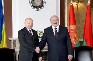 Лукашенко с Турчиновым обсудили активизацию сотрудничества