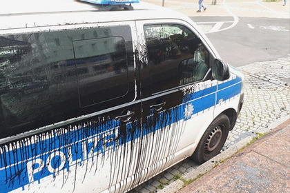 Антиглобалисты в Гамбурге атаковали полицейский участок