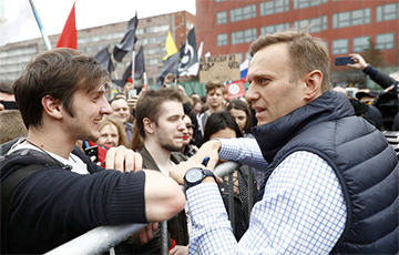 Видеофакт: Задержание Алексея Навального на митинге в Москве