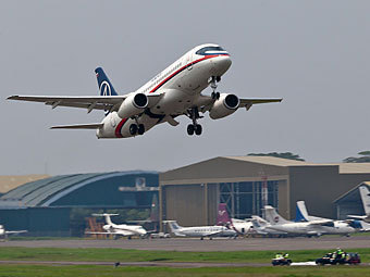 Обнаружен пропавший в Индонезии самолет Superjet-100