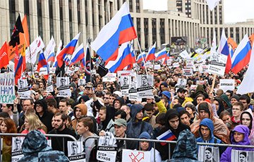 Более 150 тысяч человек готовы участвовать в новом митинге за Навального