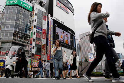Токийским школьницам запретили ходить на свидания за деньги
