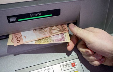 Минчанин: Терминал проглотил 470 рублей и завис, банк предложил заплатить еще