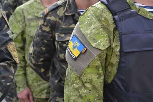 Власти Украины предложили офицерам запаса вернуться на службу
