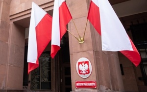 Польша переносит президентские выборы