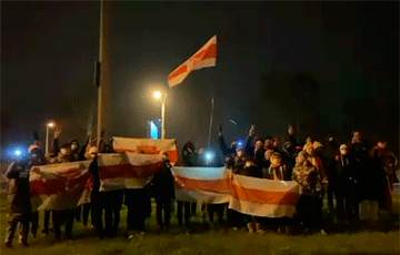 Жители столичной Степянки вышли на вечернюю акцию протеста